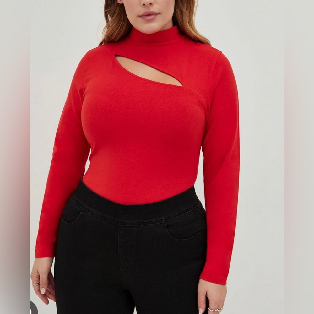 Torrid Women’s Red Foxy Cutout Mock Neck Long Sleeve Top 1X NWT